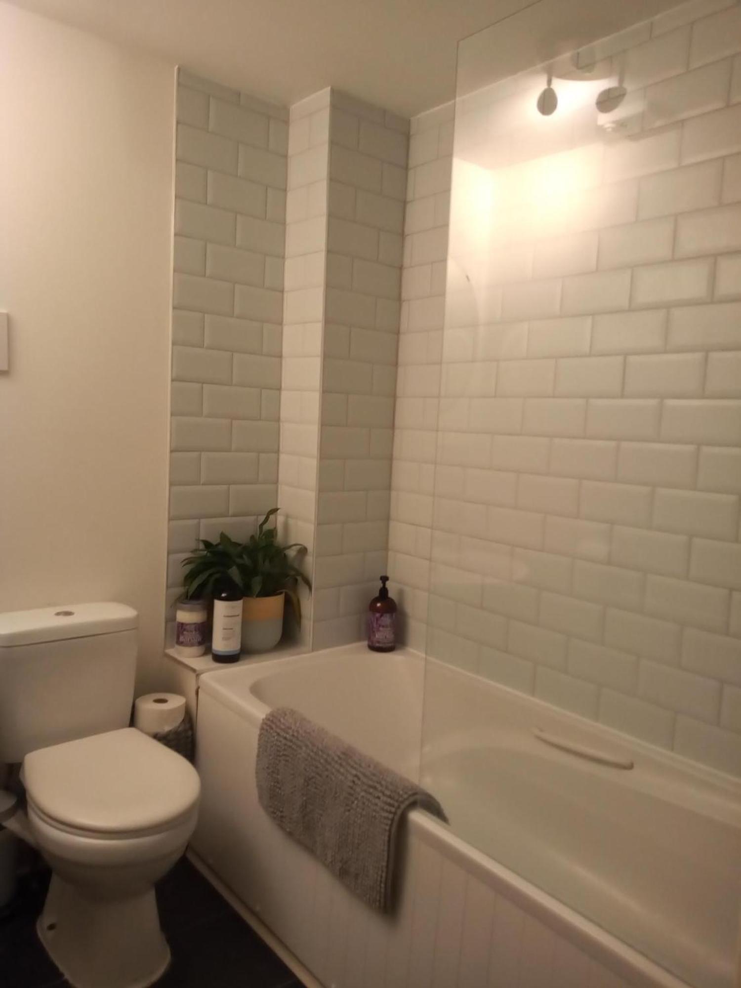 The Eaves, Glastonbury High Street 2 Bed 2 Bathroom Apartment Exterior photo