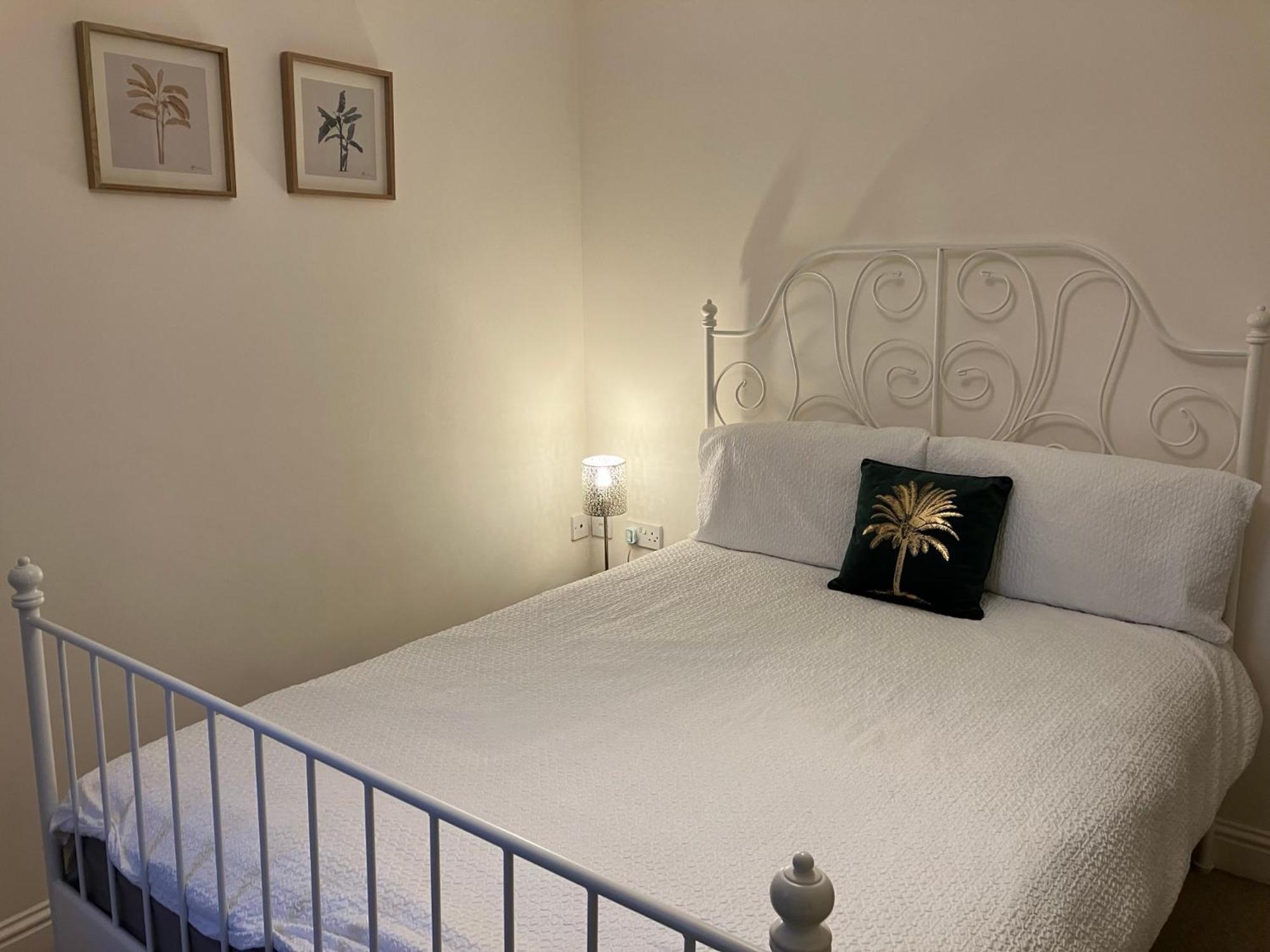 The Eaves, Glastonbury High Street 2 Bed 2 Bathroom Apartment Exterior photo